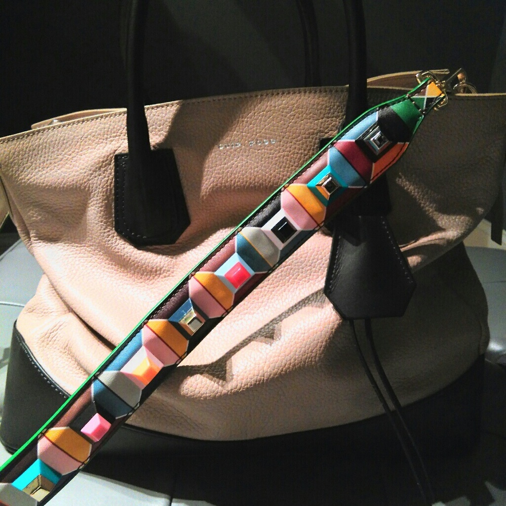 💕💚Beautiful & Fun FENDI Style Guitar Handbag Strap💕💚